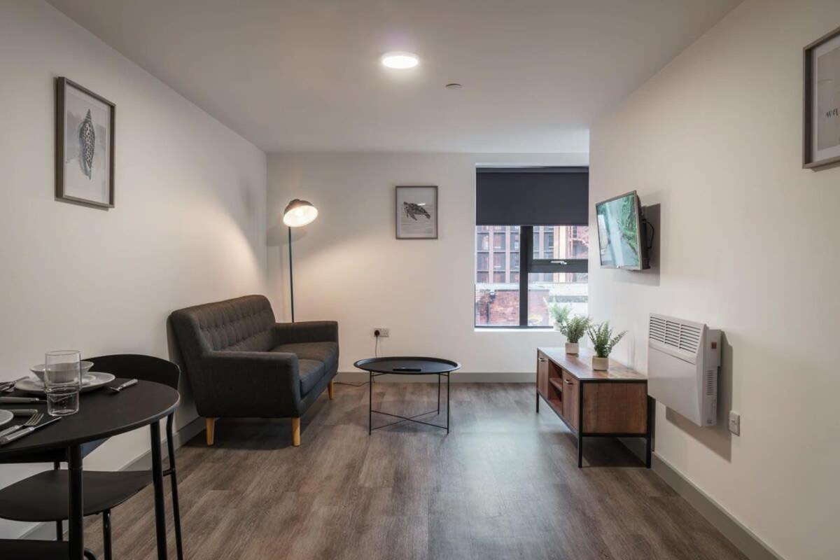 Modern 1 Bed Apartment In Liverpool Centre Exterior foto